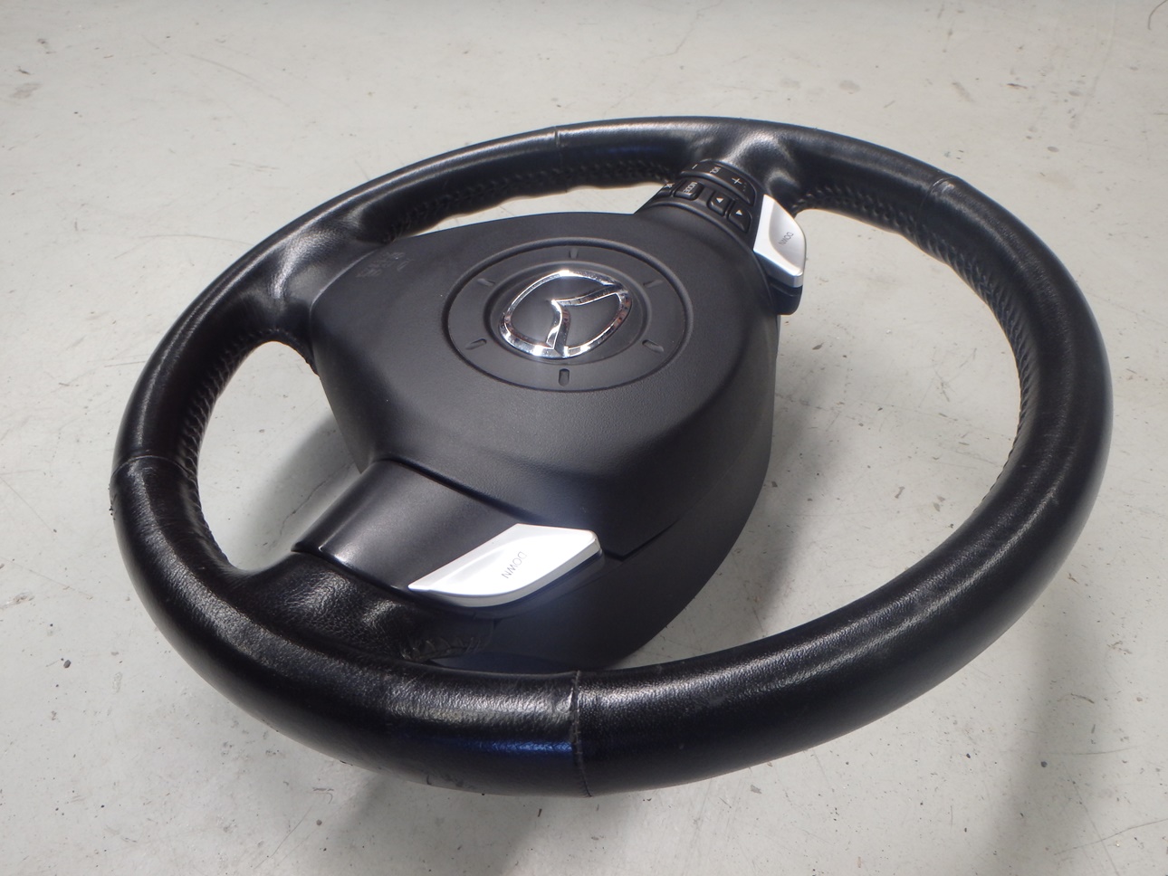 Mazda RX8 SE3P AT Tiptronic Steering Wheel